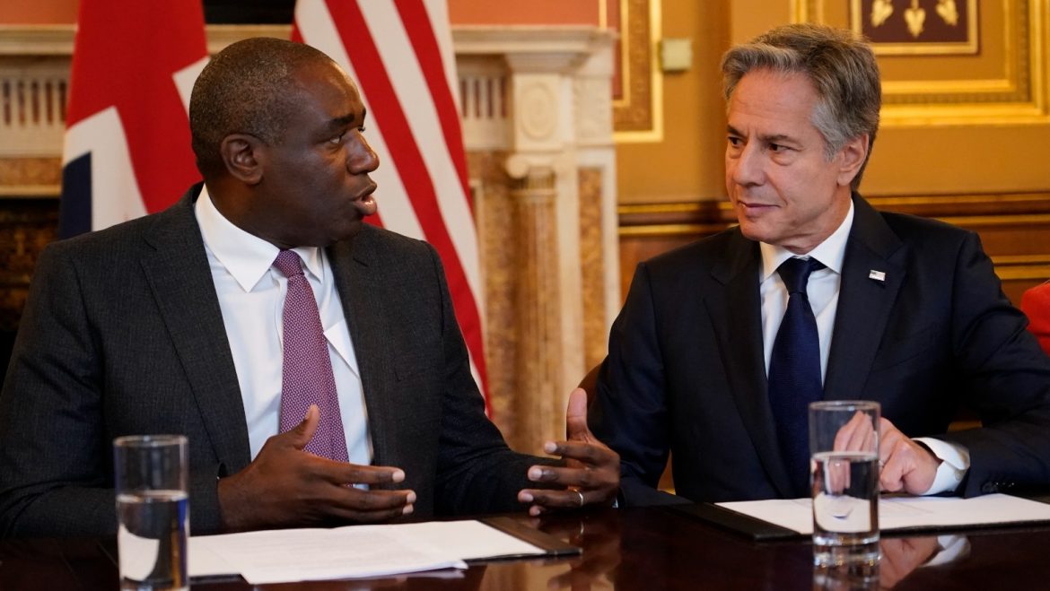 British Foreign Secretary David Lammy with US Secretary of State Antony Blinken