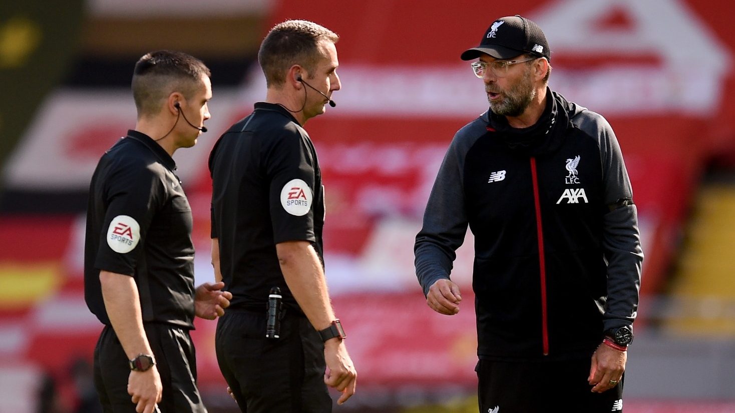 Ref David Coote suspended over video appearing to show him insult Jurgen Klopp