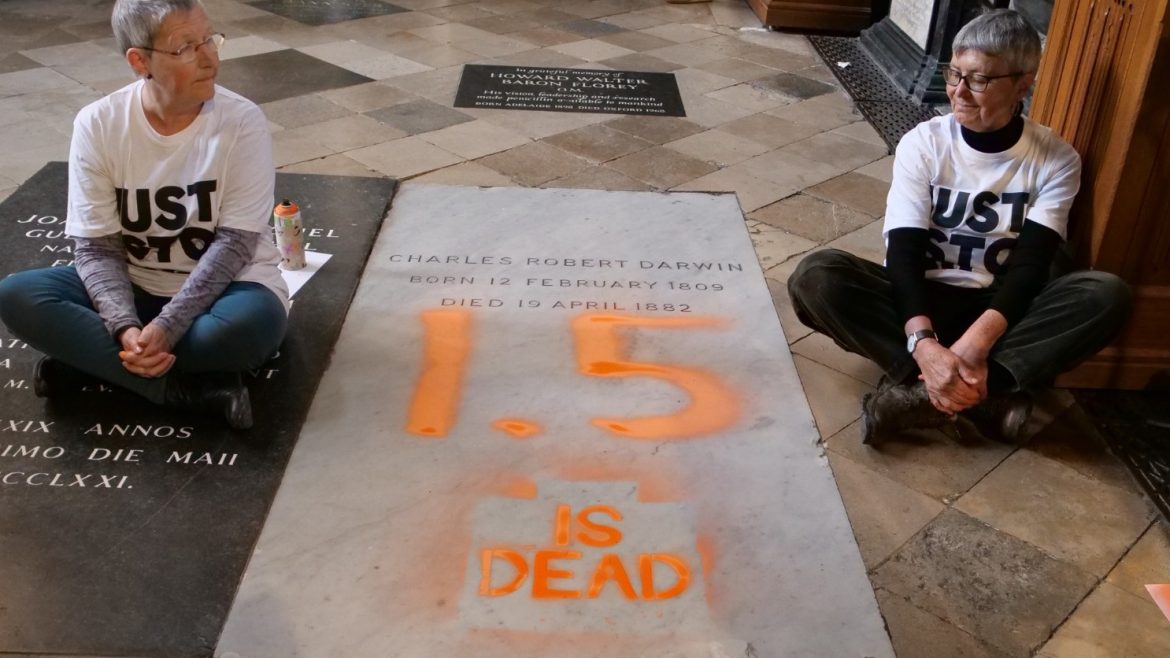 Just Stop Oil supporters spray-paint ‘1.5 is dead’ on Charles Darwin’s grave