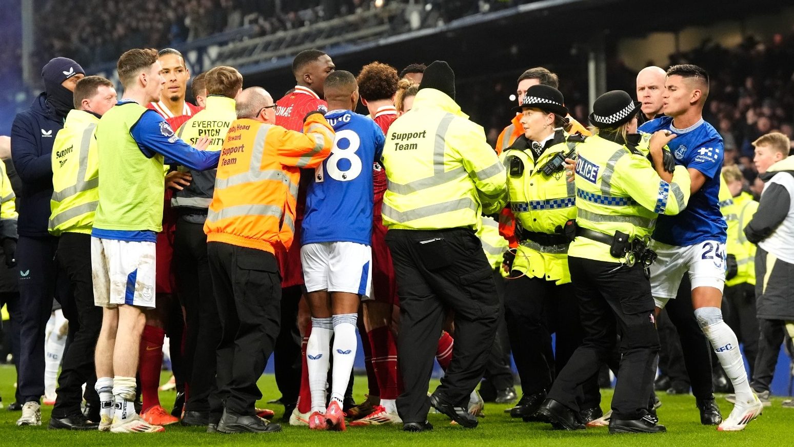 James Tarkowski’s last-gasp equaliser sparks wild scenes at Goodison Park