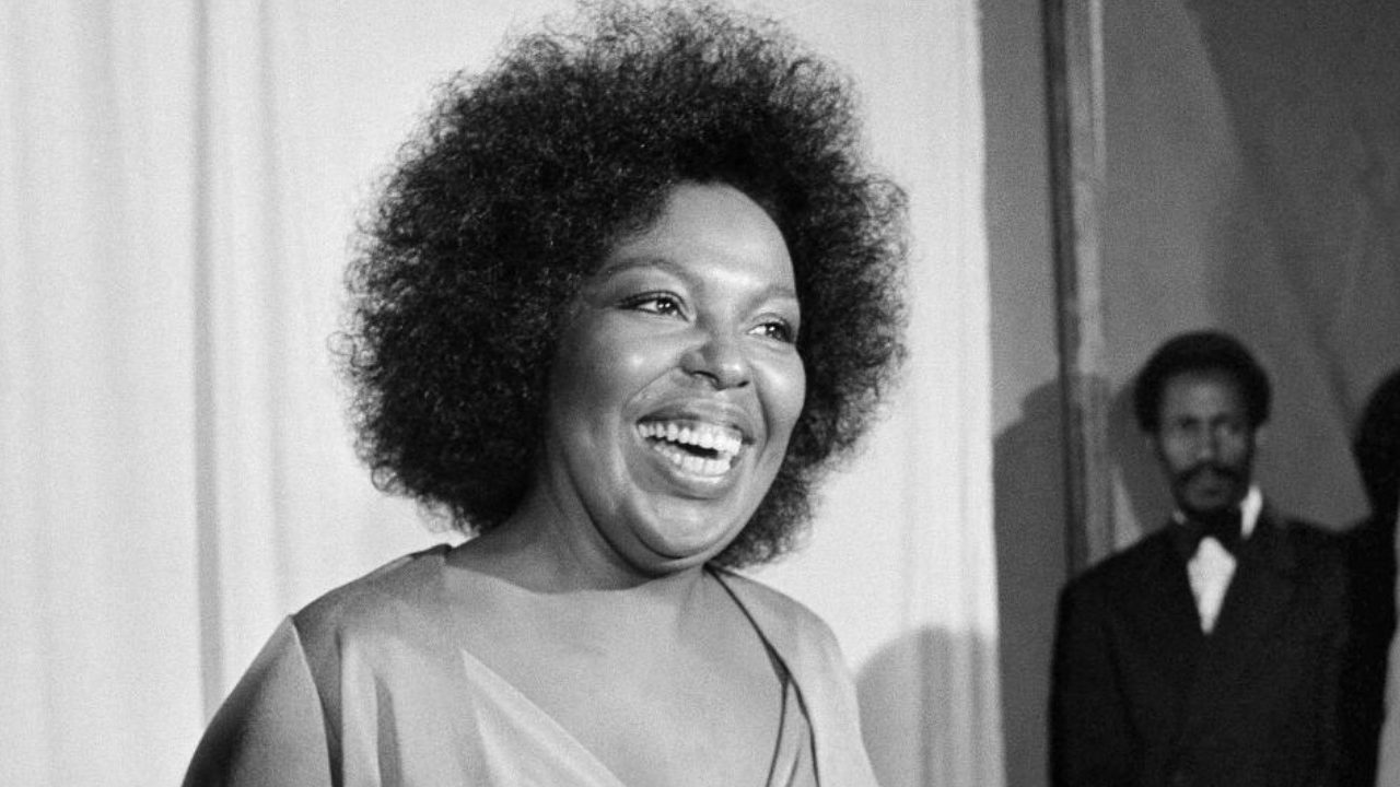 Grammy-winning US singer Roberta Flack has died age 88