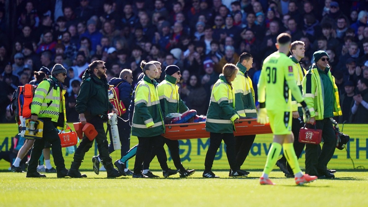 Mateta suffers ear injury and Man City survive FA Cup scare