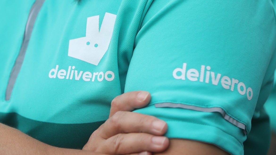Deliveroo agrees £2.9bn takeover by US rival DoorDash