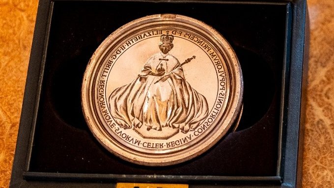 King approves new Great Seal of the Realm for signifying royal approval