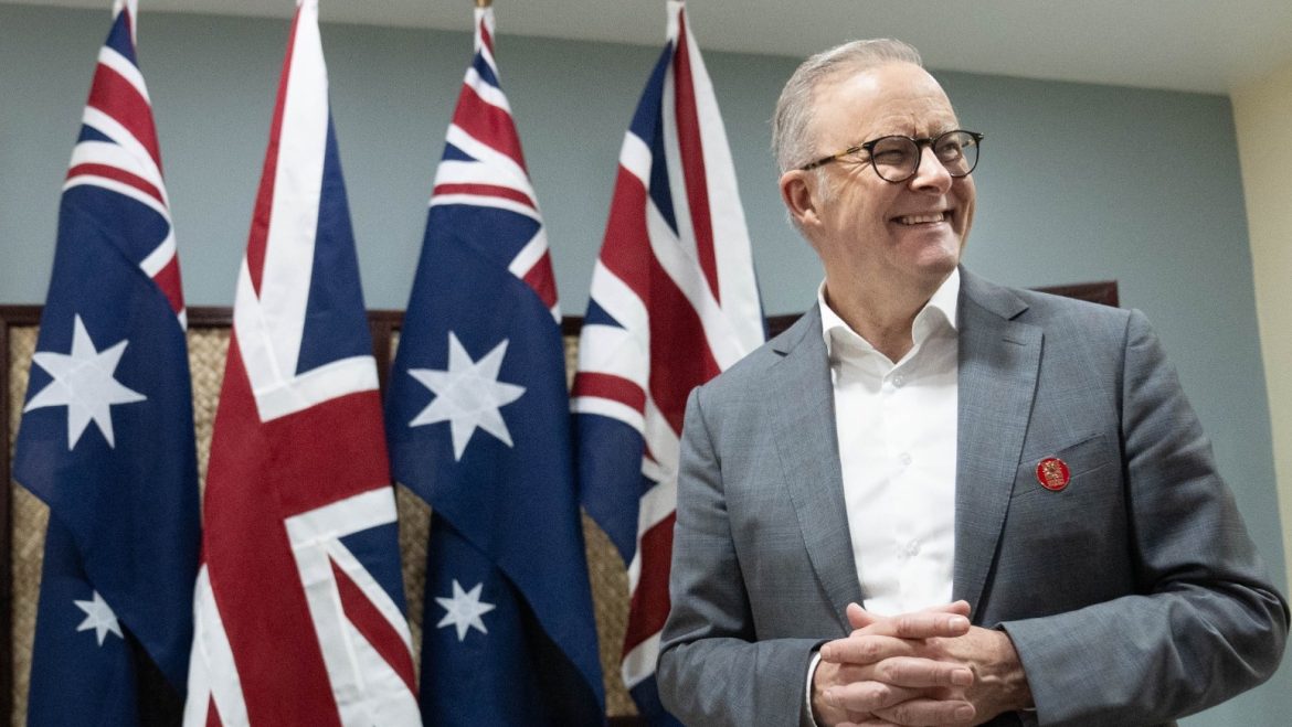 Albanese set to return as Australian PM, early vote counting suggests