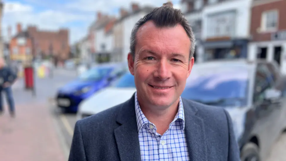 Lloyds Bank closures 'a nightmare for people'