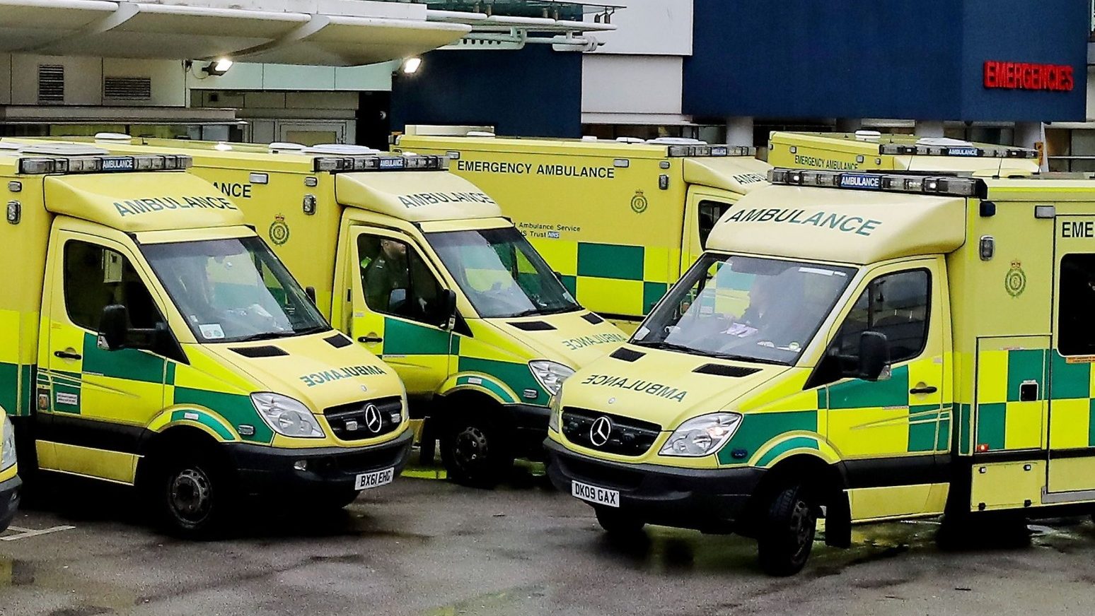 NHS 999 staff quitting and suffering burnout over ‘pressure’ of calls