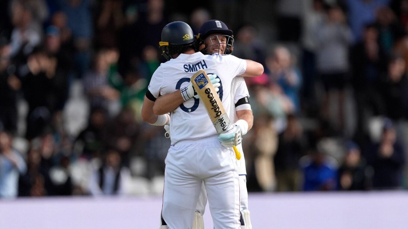England produce more memorable Headingley heroics to win first India Test