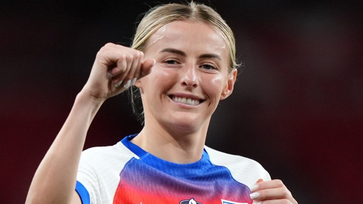 Arsenal sign Chloe Kelly on permanent basis after successful loan spell