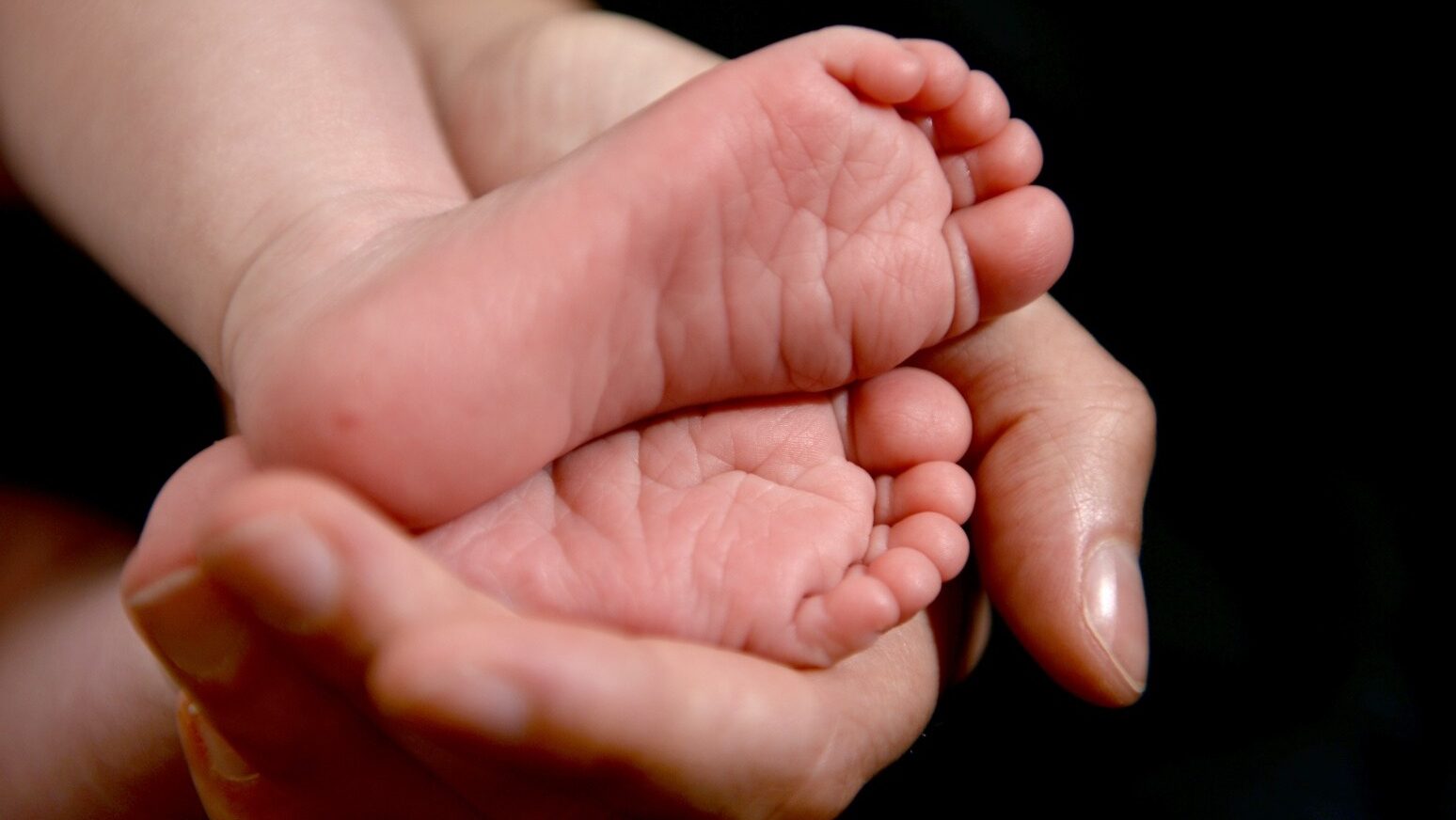 Family hubs to be rolled out across every council in England