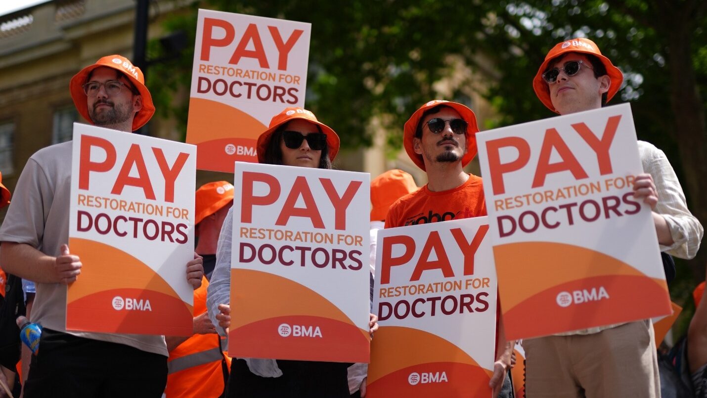Streeting tells hospitals ‘we have your backs’ ahead of strikes