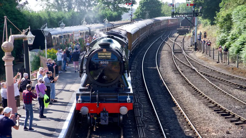 Flying Scotsman helps Bridgnorth get back on track