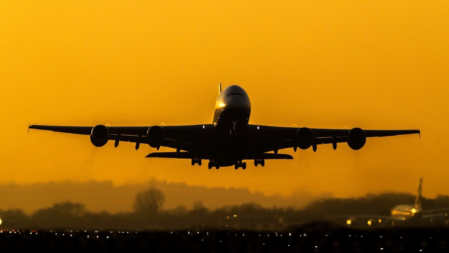 Heathrow reveals plan for £21bn third runway