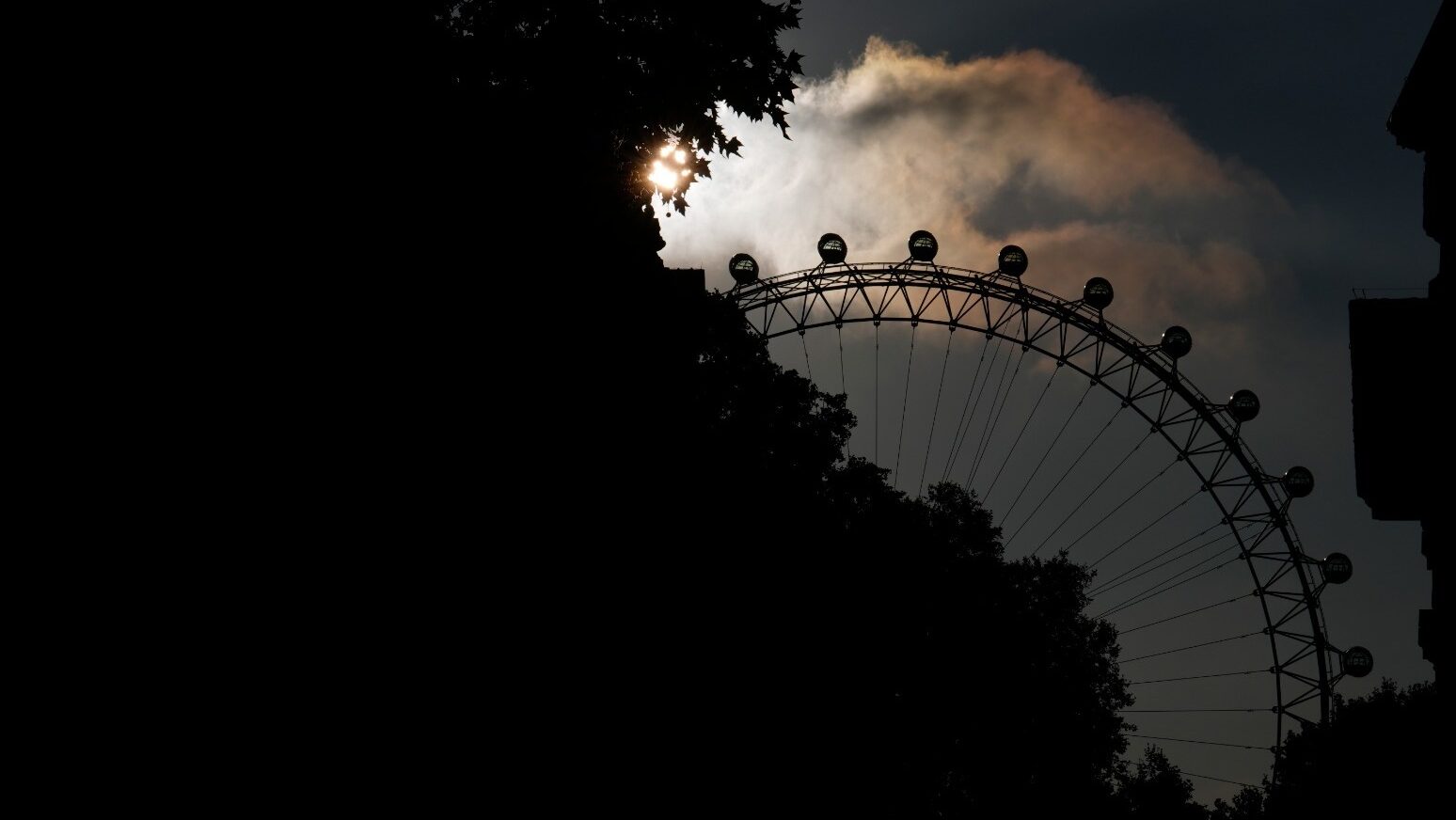 Thunderstorm warnings issued for parts of the country amid ongoing heatwave