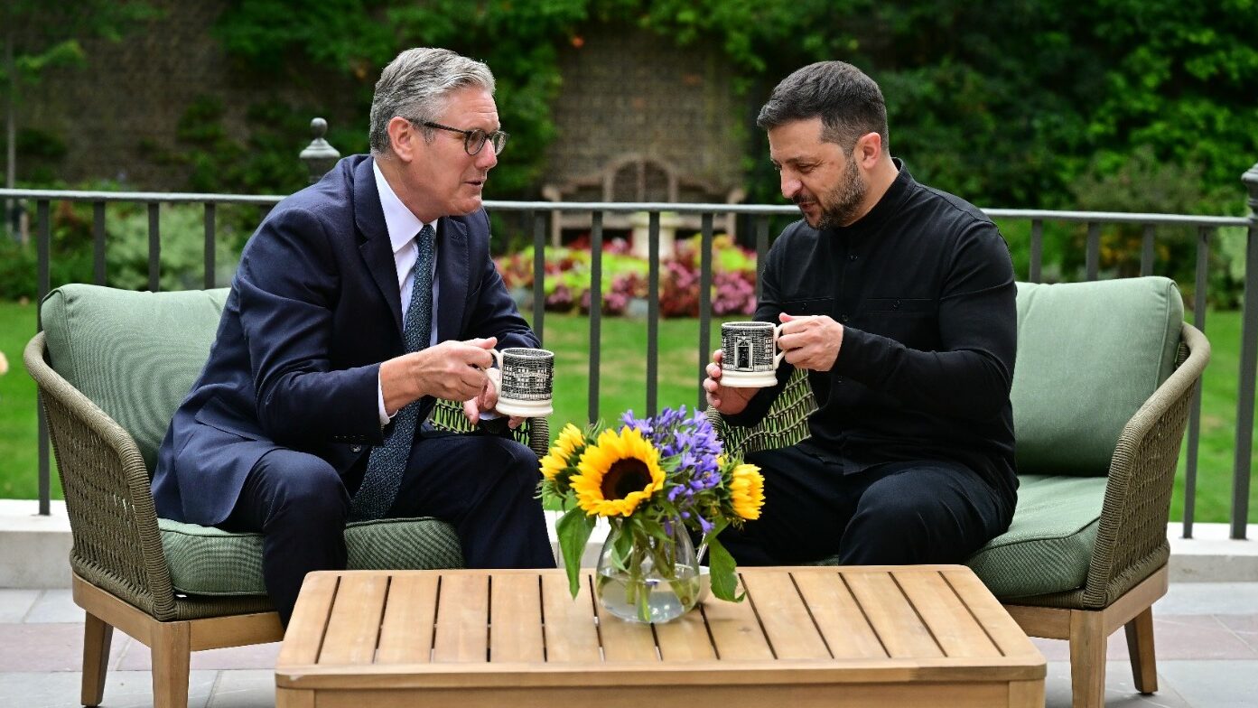 Starmer welcomes Zelensky to Downing Street ahead of Putin-Trump meeting