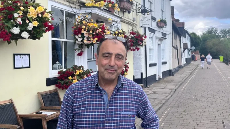 Bewdley traders rejoice at flood defence bridge reopening